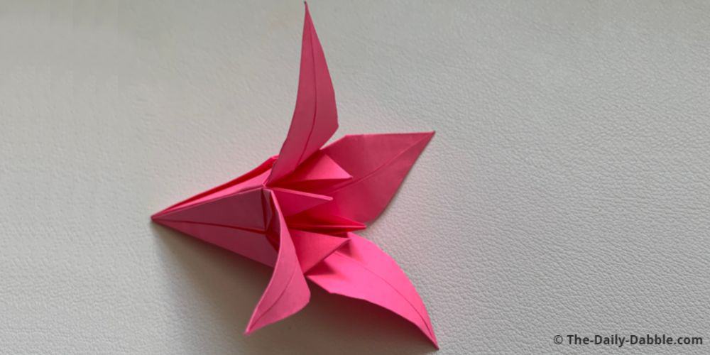 origami lily flower design